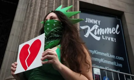 Donald Trump Hails Kimmel Suspension as Broadcasters Substitute Program with Conservative Activist Tribute