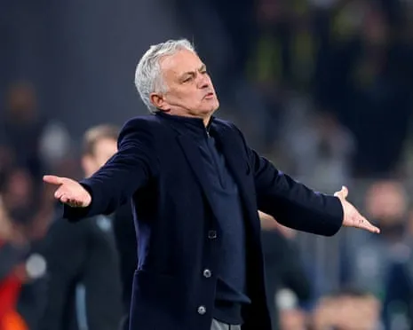 The Eagles Involved in Negotiations to Hire The Special One After Dismissal of Bruno Lage