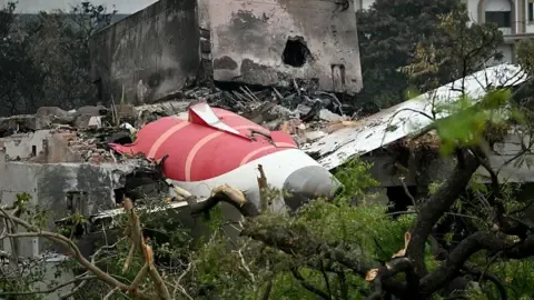 Families of Air India tragedy passengers initiate legal action aerospace companies Boeing and Honeywell