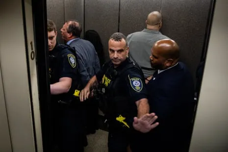 NY Lawmakers Arrested While Blocking Ice Entry to Federal Facility
